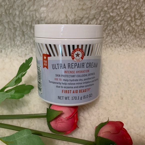 First Aid Beauty Other - FIRST AID BEAUTY ULTRA REPAIR CREAM INTENSE HYDRATION FULL 6.0 Fl Oz SIZE NWT!